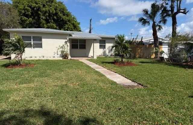 141 SE 7th Avenue photos photos