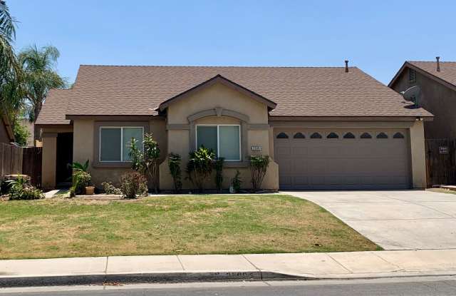 Beautiful 3 bed home in Southwest Bakersfield Ready for Immediate Move In! $2200 - 2509 Drifts Drive, Bakersfield, CA 93313