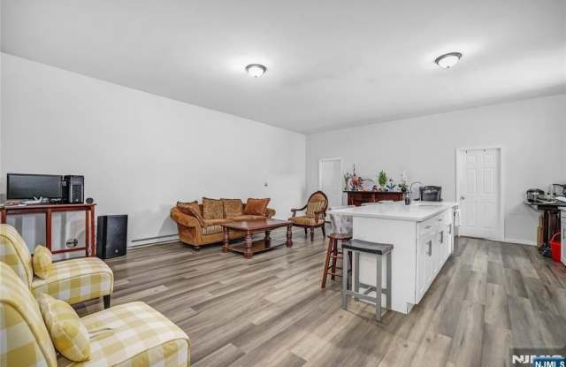 512 Monastery Place 3 photos photos 512 Monastery Place 3 photos photos