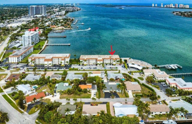400 Wilma Circle - 400 Wilma Circle, Riviera Beach, FL 33404