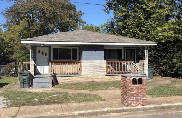 1113 Sheridan Avenue - A Gallery 1