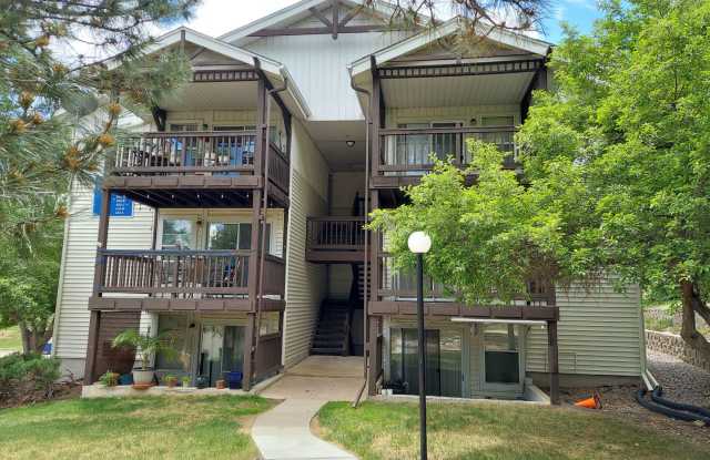 2 bed 1 bath 2nd floor condo for rent. No pets. Available immediately! photos photos