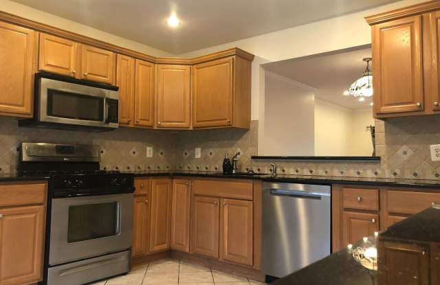 7916 PEYTON FOREST TRAIL Gallery 2