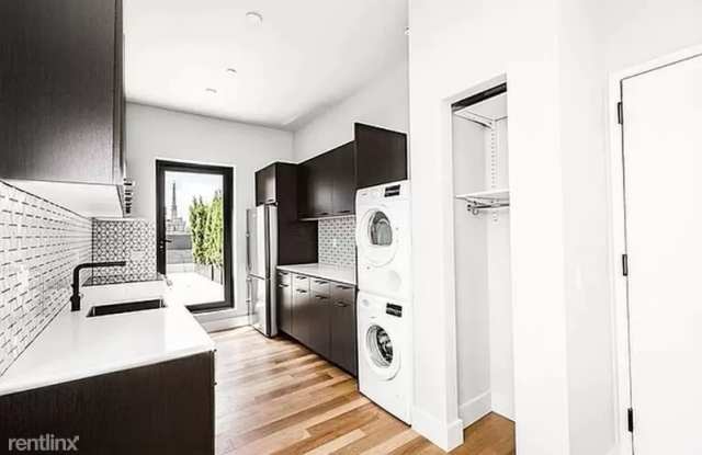 101 E 10th St - 101 E 10th St, New York City, NY 10003
