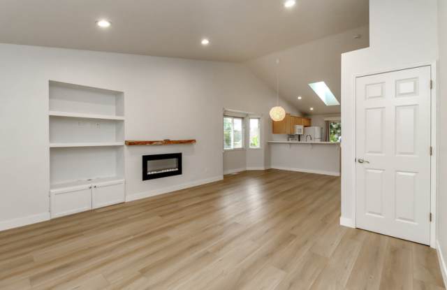 7201 205th Ave E - 7201 205th Avenue East, Bonney Lake, WA 98391