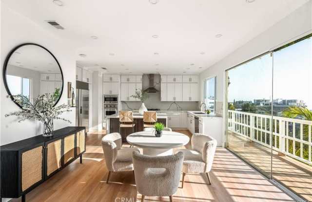 2019 Sunset Plaza Drive photos photos