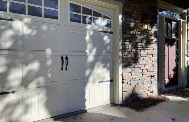 1356 Heights Park Drive South East Gallery 2