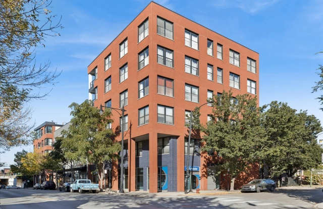 1621 S Halsted Street Gallery 1