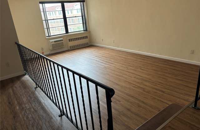 190 First Street Gallery 4