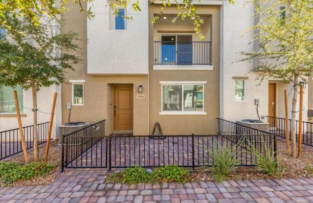 Spacious 3 Bd, 2Bath Open Concept Townhouse Private Patio  Garage - Community Amenities and so much more! photos photos