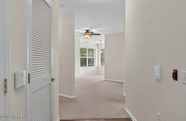 118 Sloan Court Gallery 2