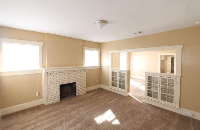 New On The Market! Fresh New Updates!! Better Hurry To See This One!! Gallery 3