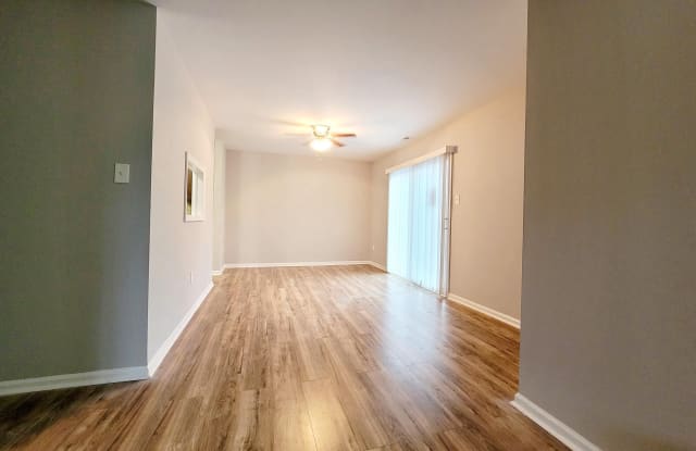 200 E MAPLE AVENUE - 200 East Maple Avenue, Merchantville, NJ 08109