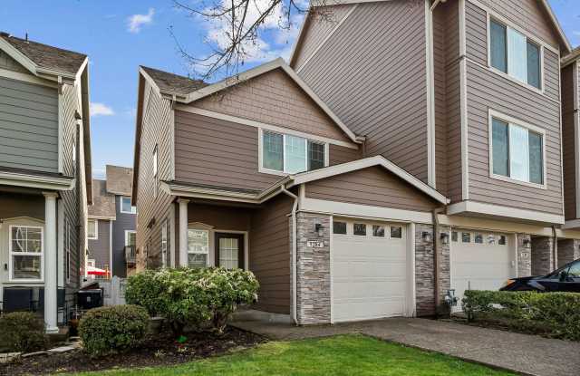3 Bed/ 3bath Townhome + 1 Car Garage + W/D + Fenced Patio/Yard! photos photos 3 Bed/ 3bath Townhome + 1 Car Garage + W/D + Fenced Patio/Yard! photos photos
