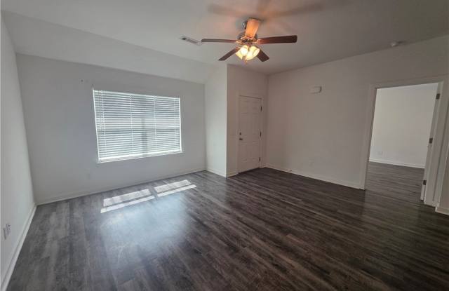 320 Westbrook Court Gallery 3
