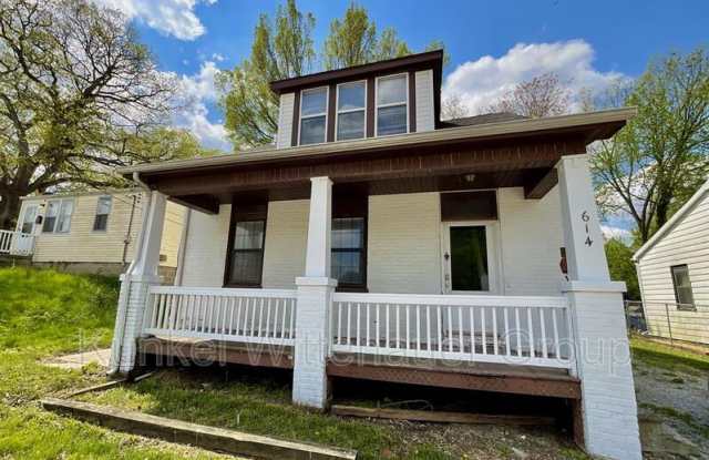 614 W Monroe photos photos