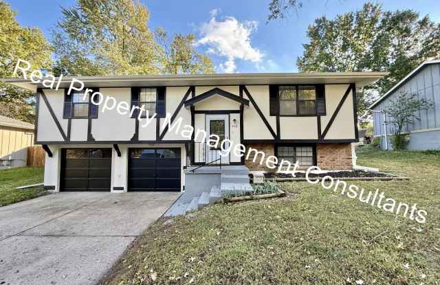 Beautifully Updated Split-Level 3 Bedroom Home! Deposit Free Living Available via Obligo photos photos