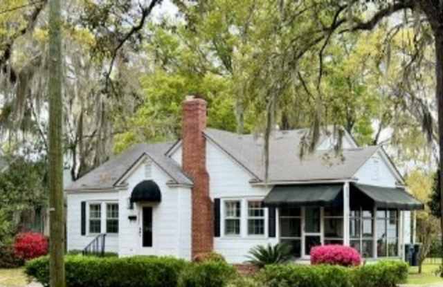 2105 North Street photos photos