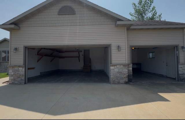 “A home you’ll be proud to call your own”  NW Desirable Badger Hill Neighborhood! 4bedroom 3bathroom 3car attached garage Gallery 1