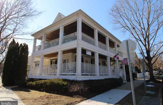 Charming LOWER LEVEL unit in the Lakelands community! - 817 Linslade Street, Gaithersburg, MD 20878