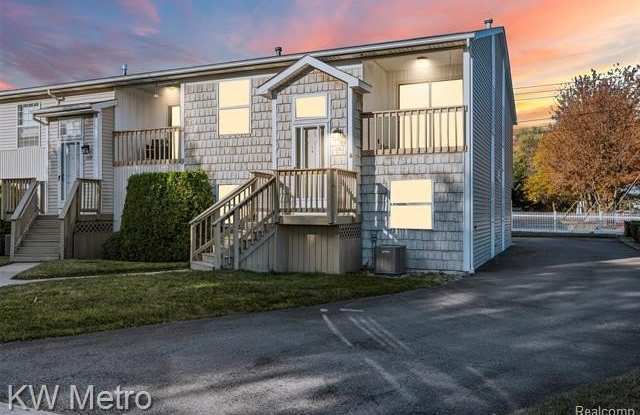1563 N Bywood Avenue photos photos