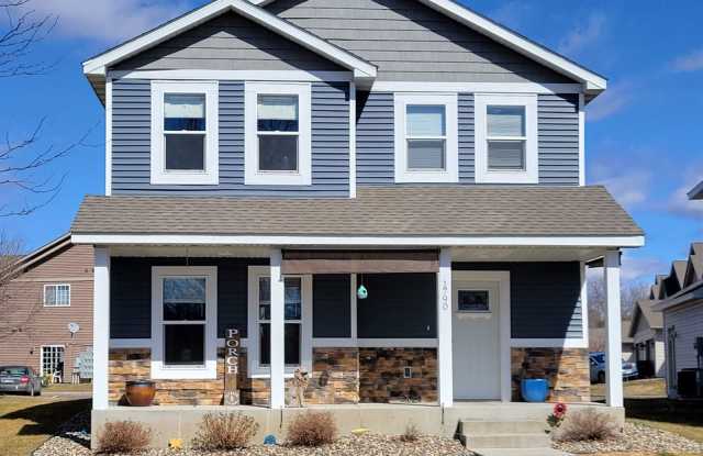 2 Level Townhome photos photos