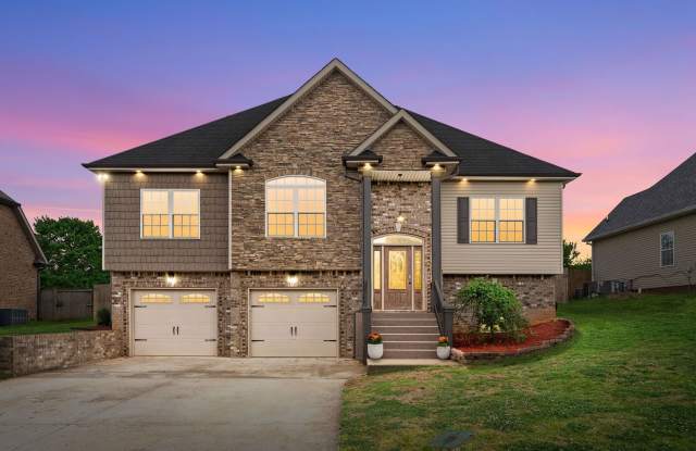 Move-In Special! Spacious 4-Bedroom Home with Dual Living Areas  Luxurious Primary Suite! photos photos