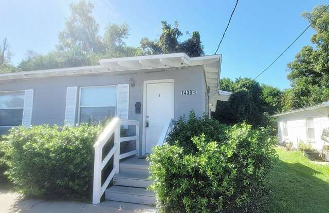 CUTE 2/1 Home w/ New Paint, New Flooring, W/D! Walk to FAMU, FSU, Downtown, & Cascades! $950/month! Available NOW! Gallery 1
