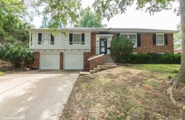 4449 E 107th St photos photos