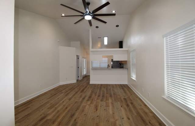 New 3 Bedroom Rental Available Before the New Year! Gallery 4