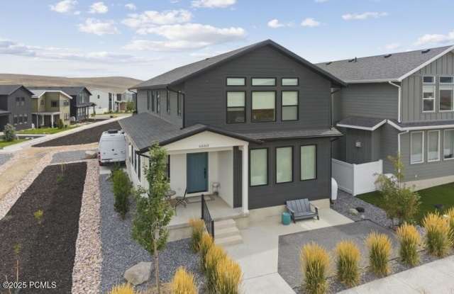 6860 Mountain Maple Drive Gallery 1