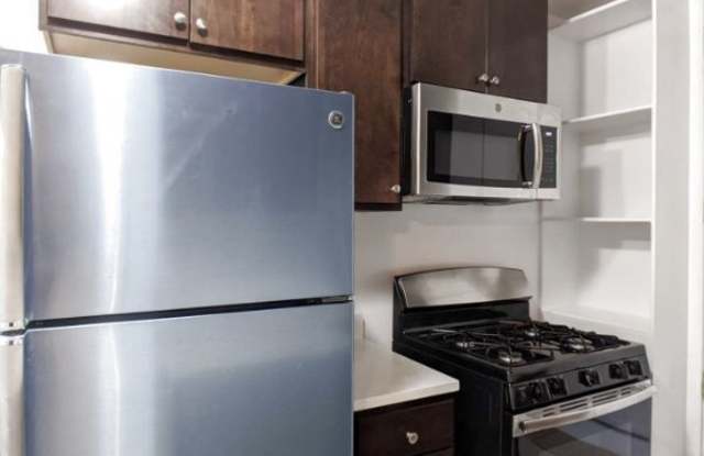 2621 N Spaulding Ave G - 2621 North Spaulding Avenue, Chicago, IL 60647