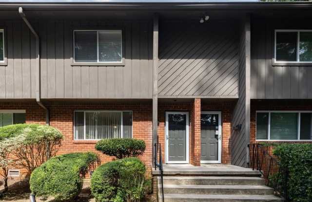 1604 Briarcliff Road Gallery 1