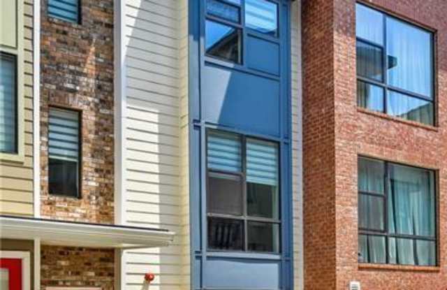 960 Moda Drive Gallery 2