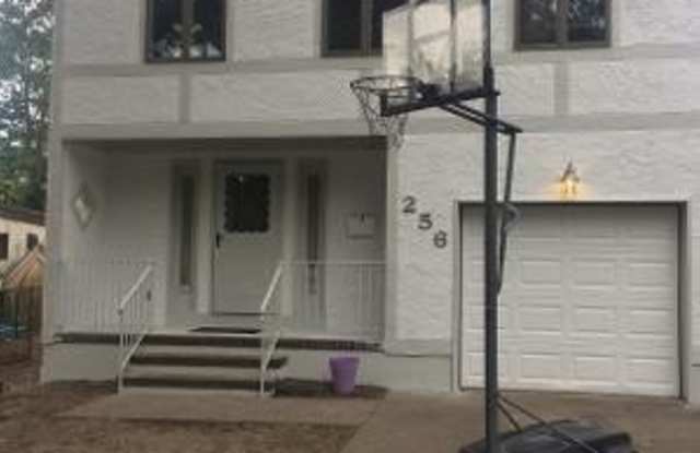 256 Lawrence Avenue photos photos