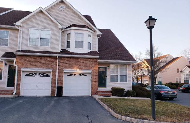 8 Gallop Ln - 8 Gallop Lane, Six Mile Run, NJ 08873