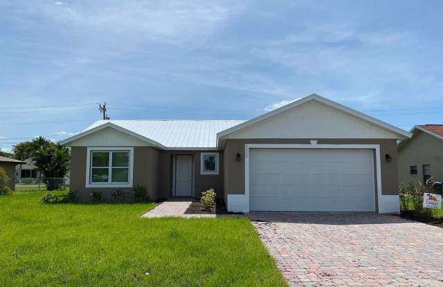 3423 SW 6th Place photos photos 3423 SW 6th Place photos photos