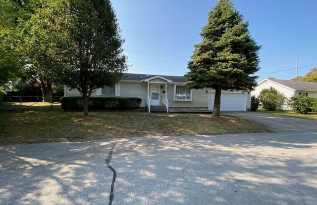 813 Horseshoe Drive - 813 Horseshoe Drive, Webb City, MO 64870