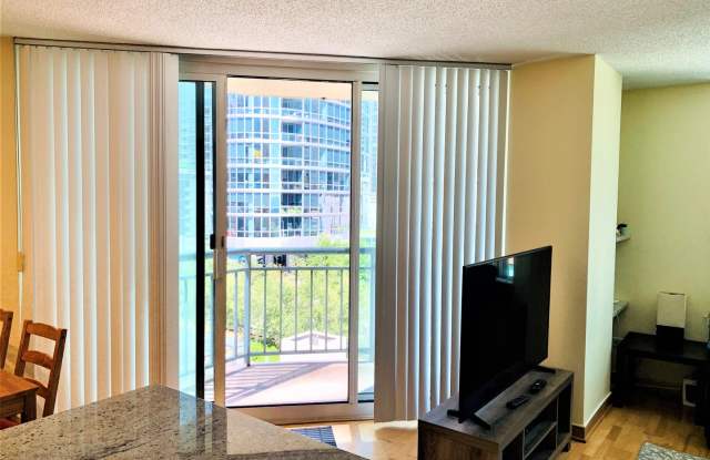 440 North MCCLURG Court Gallery 3