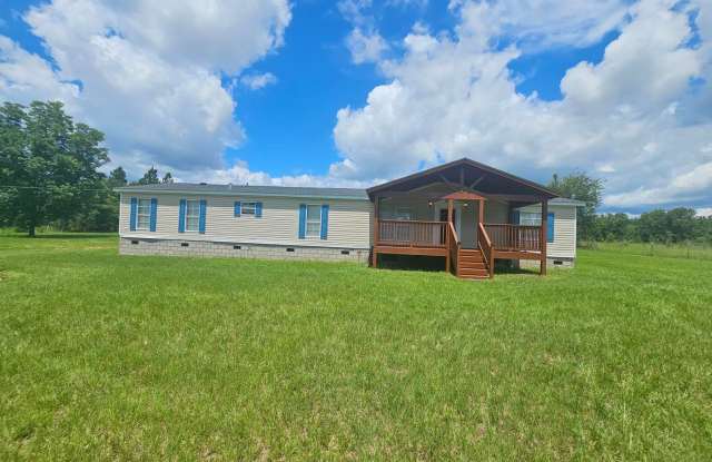 Peaceful living 4BR/3BA Home with plenty of yard space.... photos photos