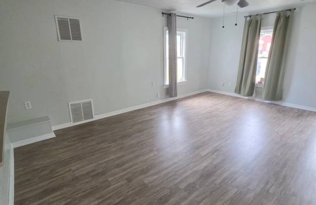 For Rent- Cute 3 bedroom / 1.5 bathrooms in Lamar Mo!!! Gallery 3