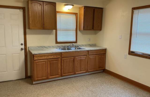 Comfortable 2 bedroom single family Home - 4469 North Sherman Boulevard, Milwaukee, WI 53209