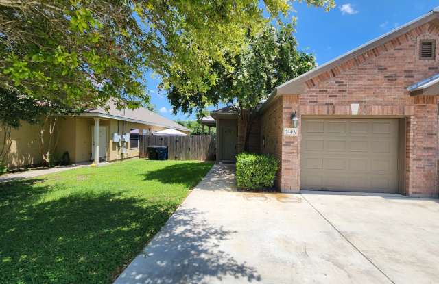 No Carpet / Fridge Included / 2 Covered Patios in Backyard / Fenced in yard / CISD photos photos