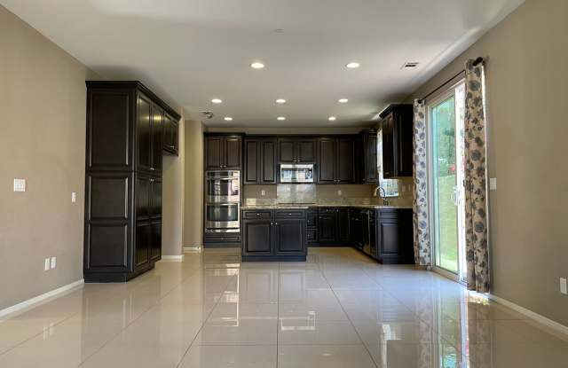 4  Bedroom home for leasing in West Covina Gallery 3