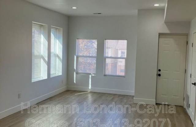 5832-5834 Etzel Avenue Gallery 3