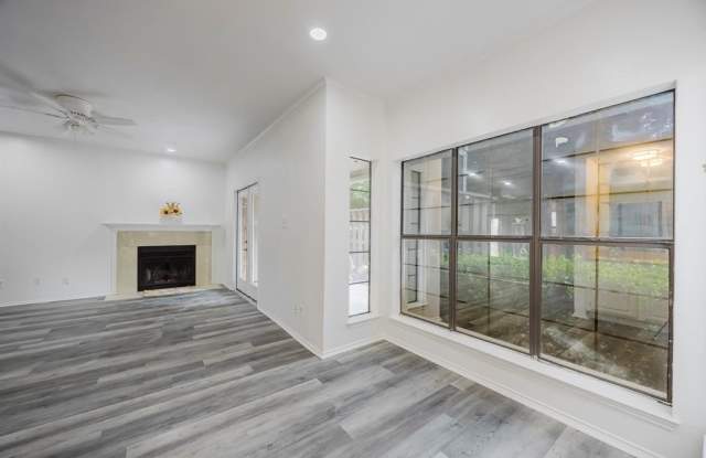 412 Pebble Way - 412 Pebble Way, Arlington, TX 76006