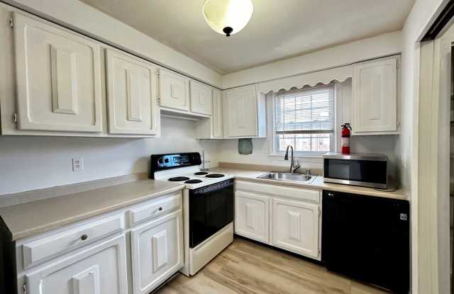 Updated 2-Bedroom Condominium Apartment for Rent in South Hadley! photos photos