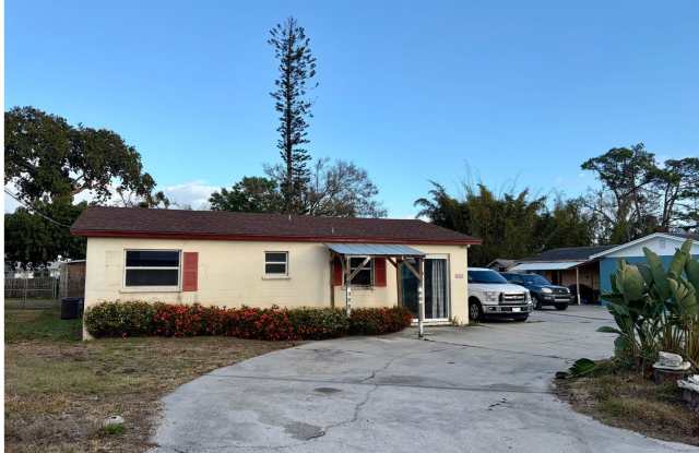 2/1 Duplex - 5219 31st St Ct E Bradenton, FL 34203 photos photos