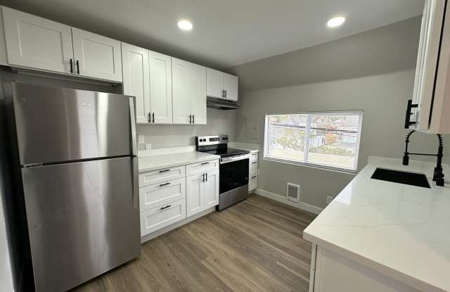 3202 Grand- 5 Unit photos photos