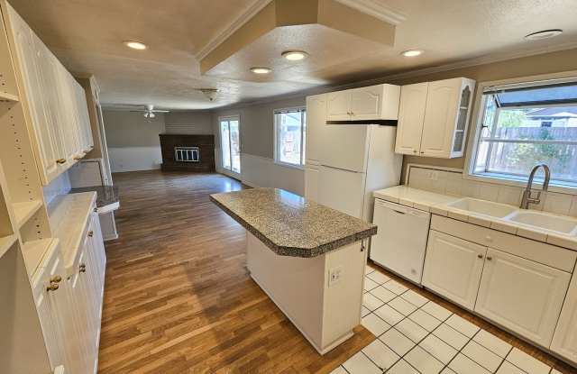Single Level Salem Home with Attached Two Car Garage ~ 49th Ave 538 photos photos